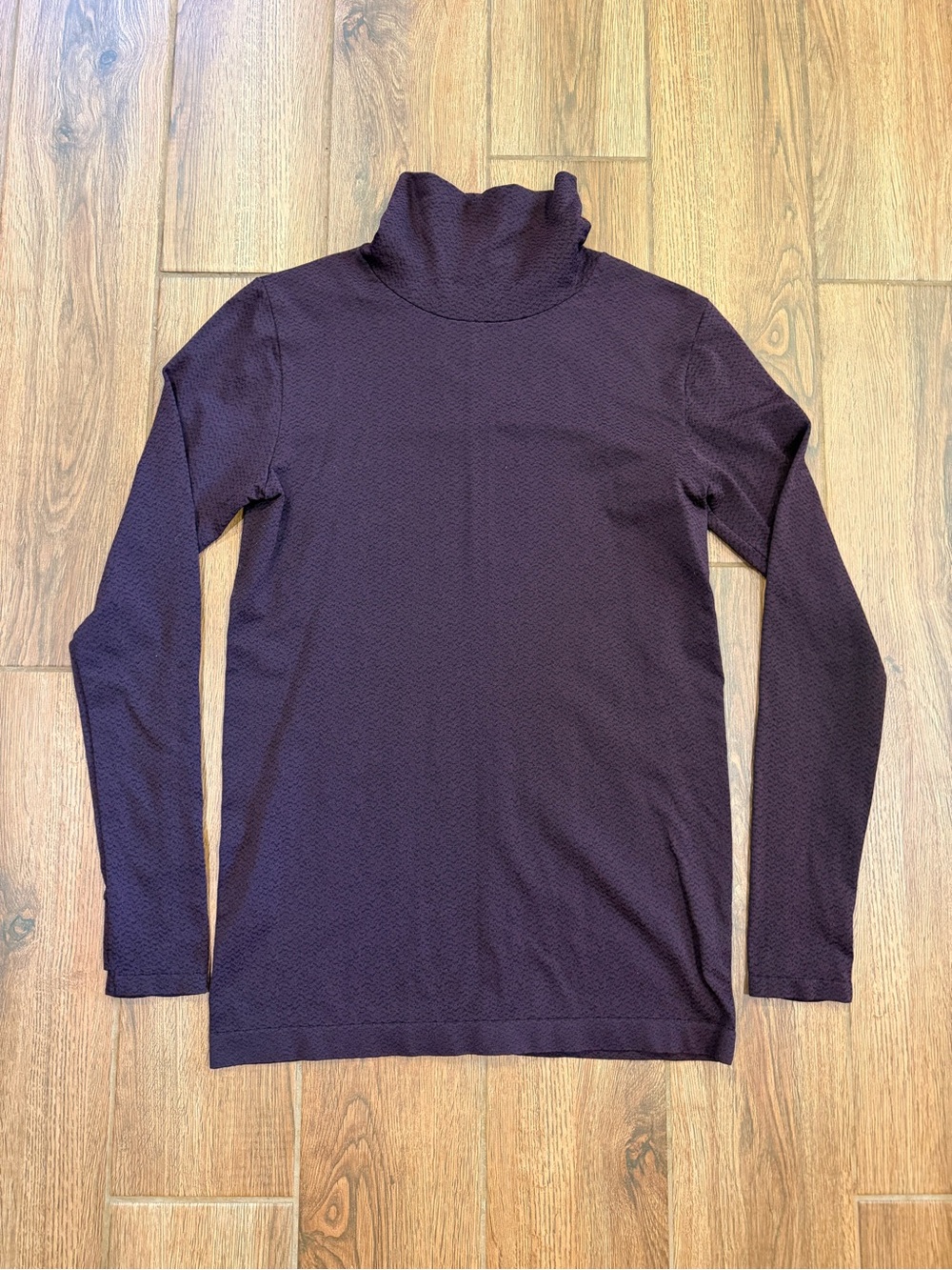 Athleta Women’s Maroon Long Sleeve Turtleneck Thumbholes Size L
